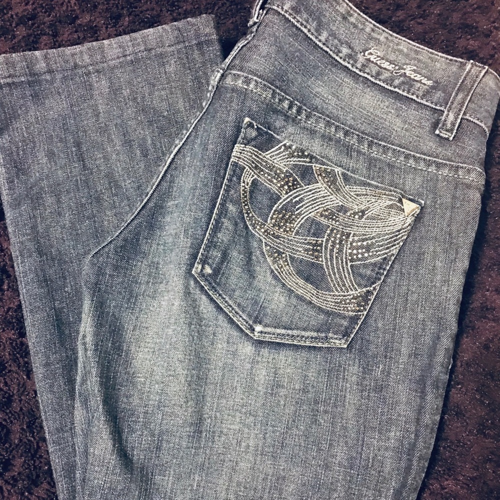✨SOLD✨ Guess Jeans - Embellished Pockets